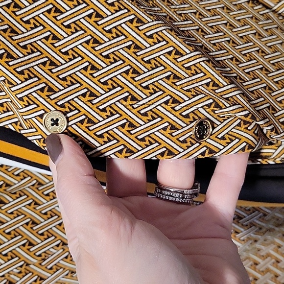 Michael Kors tie neck blouse size small, worn once - Picture 3 of 6